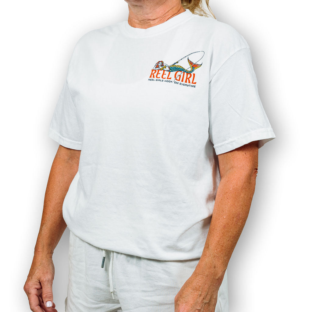 Shirt Hook 'Em Tee – Unisex Outdoor Graphic Tee